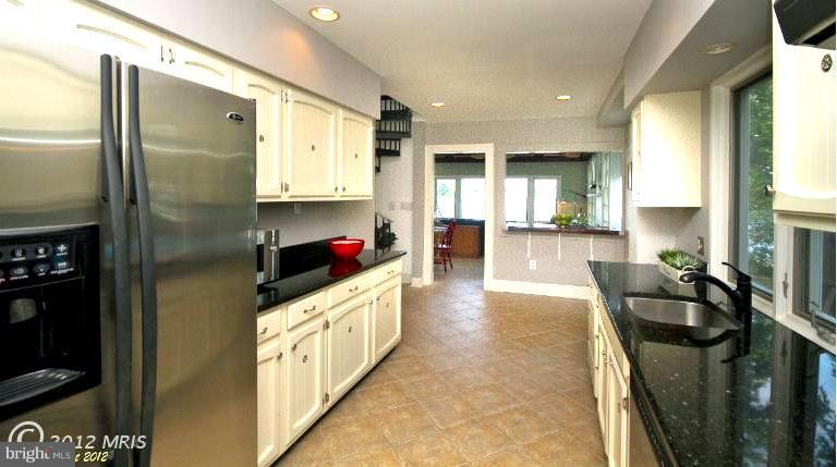 1001 Round Bay Road Crownsville, MD 21032 - Photo 12 of 30 Kitchen