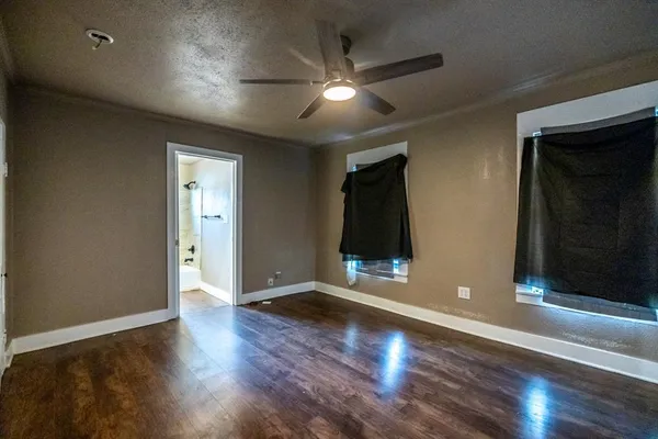 $1,900 | 203 West Purdom, Alvarado, TX 76009