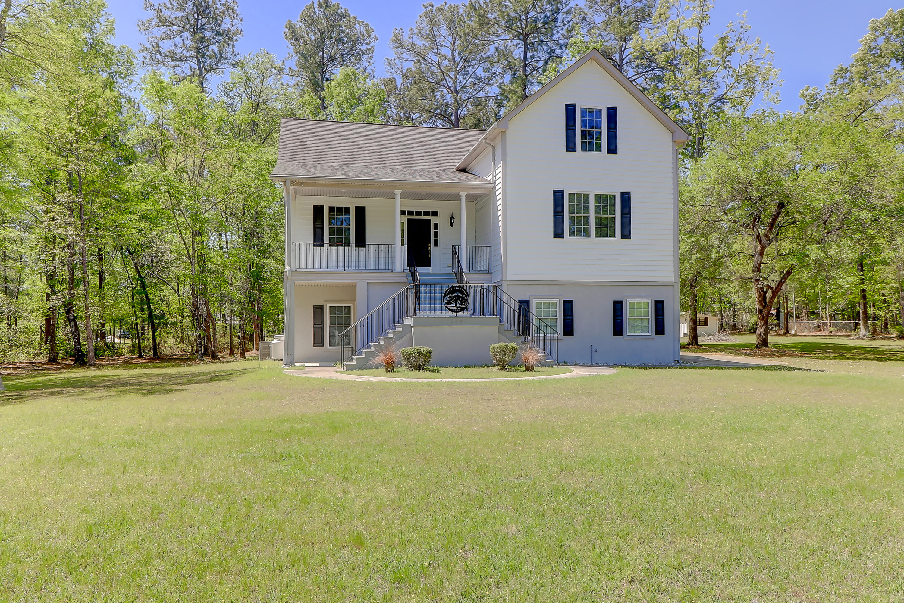 159 Sedgewick Road Summerville, SC 29483 - Photo 1 of 39 159 Sedgewick Road