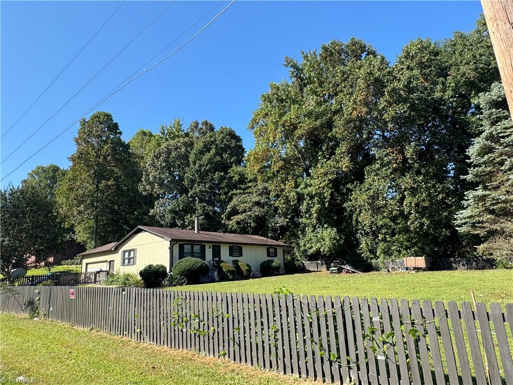 304 East Springfield Road High Point, NC 27263 - Photo 2 of 6