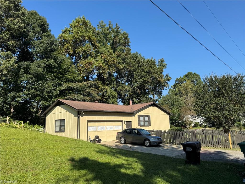 304 East Springfield Road High Point, NC 27263 - Photo 4 of 6