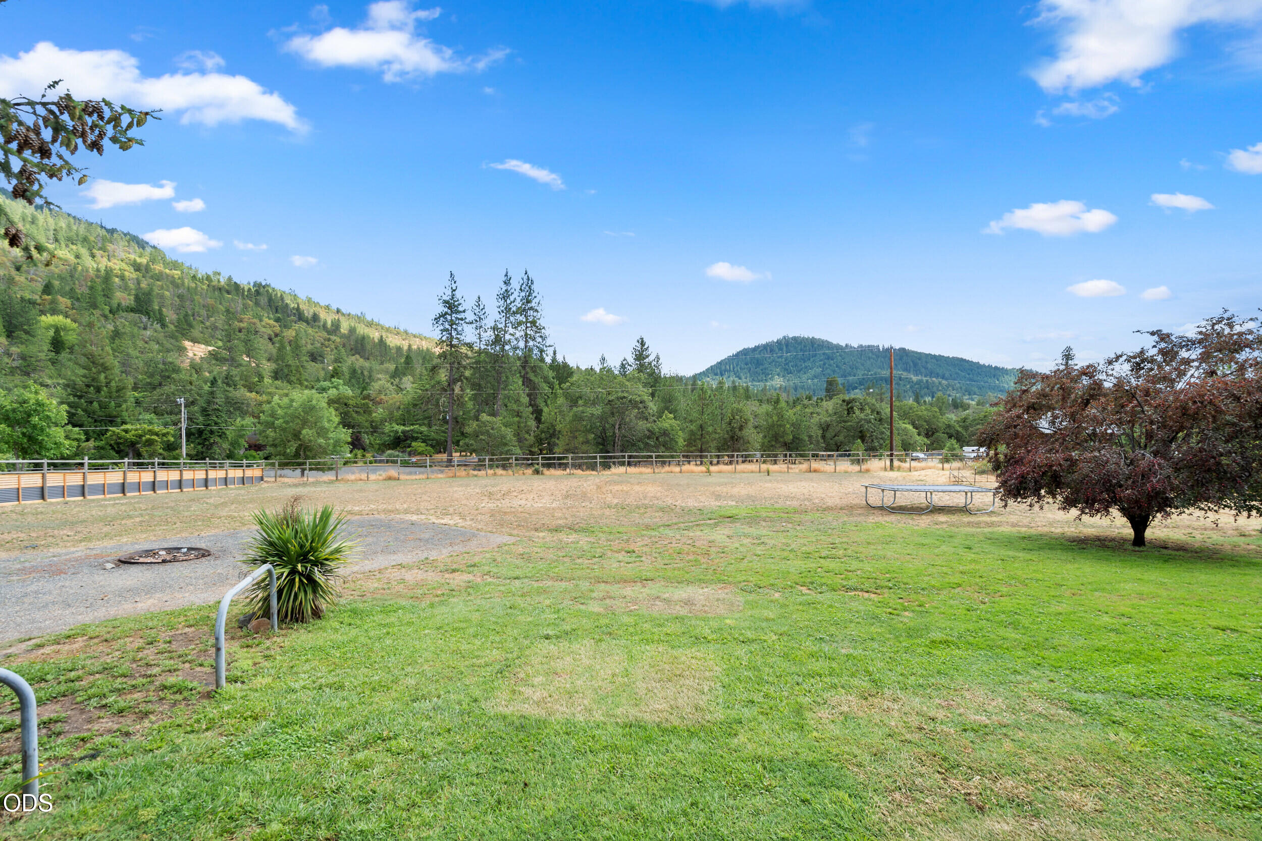 555 Grouse Creek Road Grants Pass, OR 97526 - Photo 37 of 57
