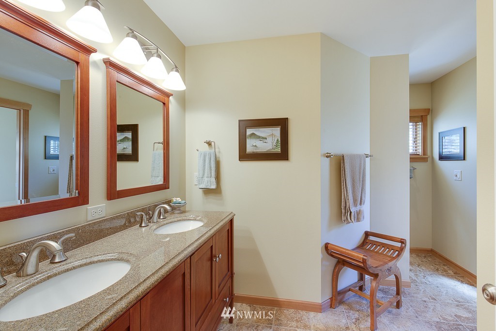 26270 Highland Road Northeast Kingston, WA 98346 - Photo 13 of 25 Gallery Image 13