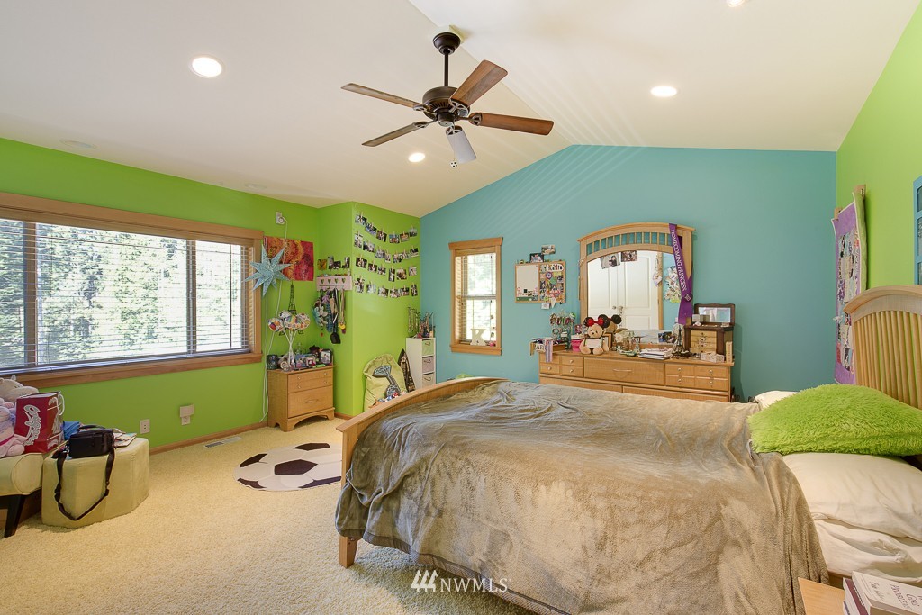 26270 Highland Road Northeast Kingston, WA 98346 - Photo 15 of 25 Gallery Image 15