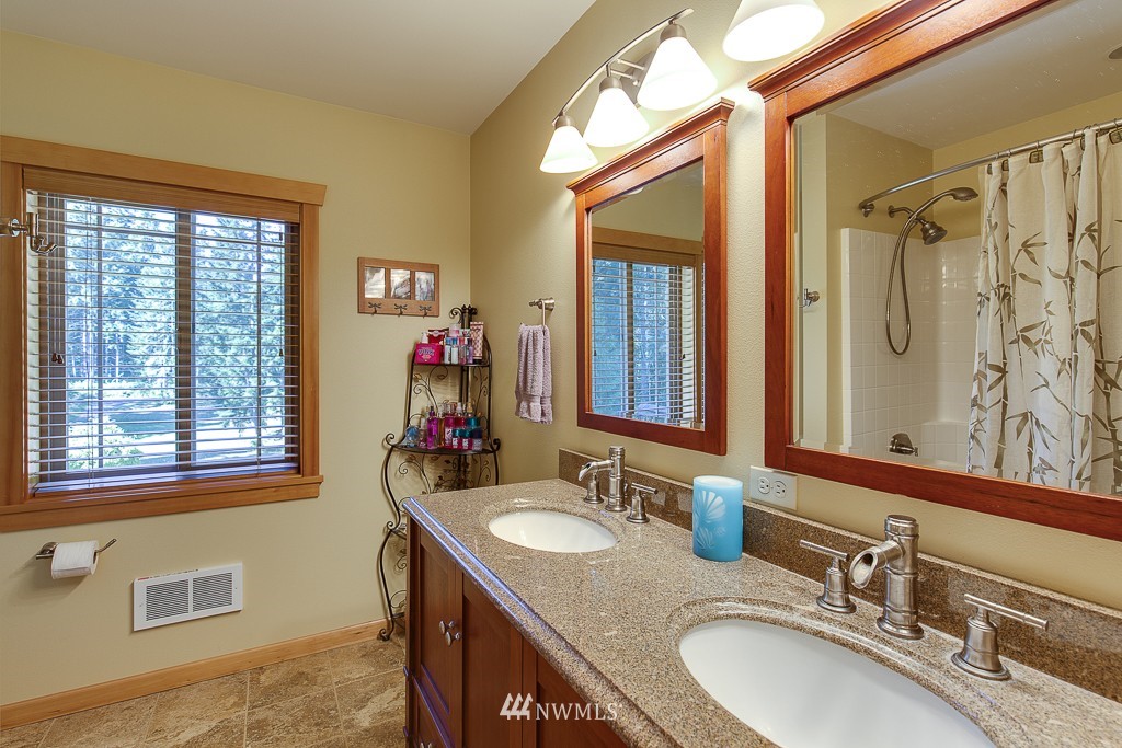 26270 Highland Road Northeast Kingston, WA 98346 - Photo 16 of 25 Gallery Image 16