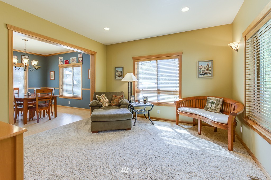 26270 Highland Road Northeast Kingston, WA 98346 - Photo 4 of 25 Gallery Image 4