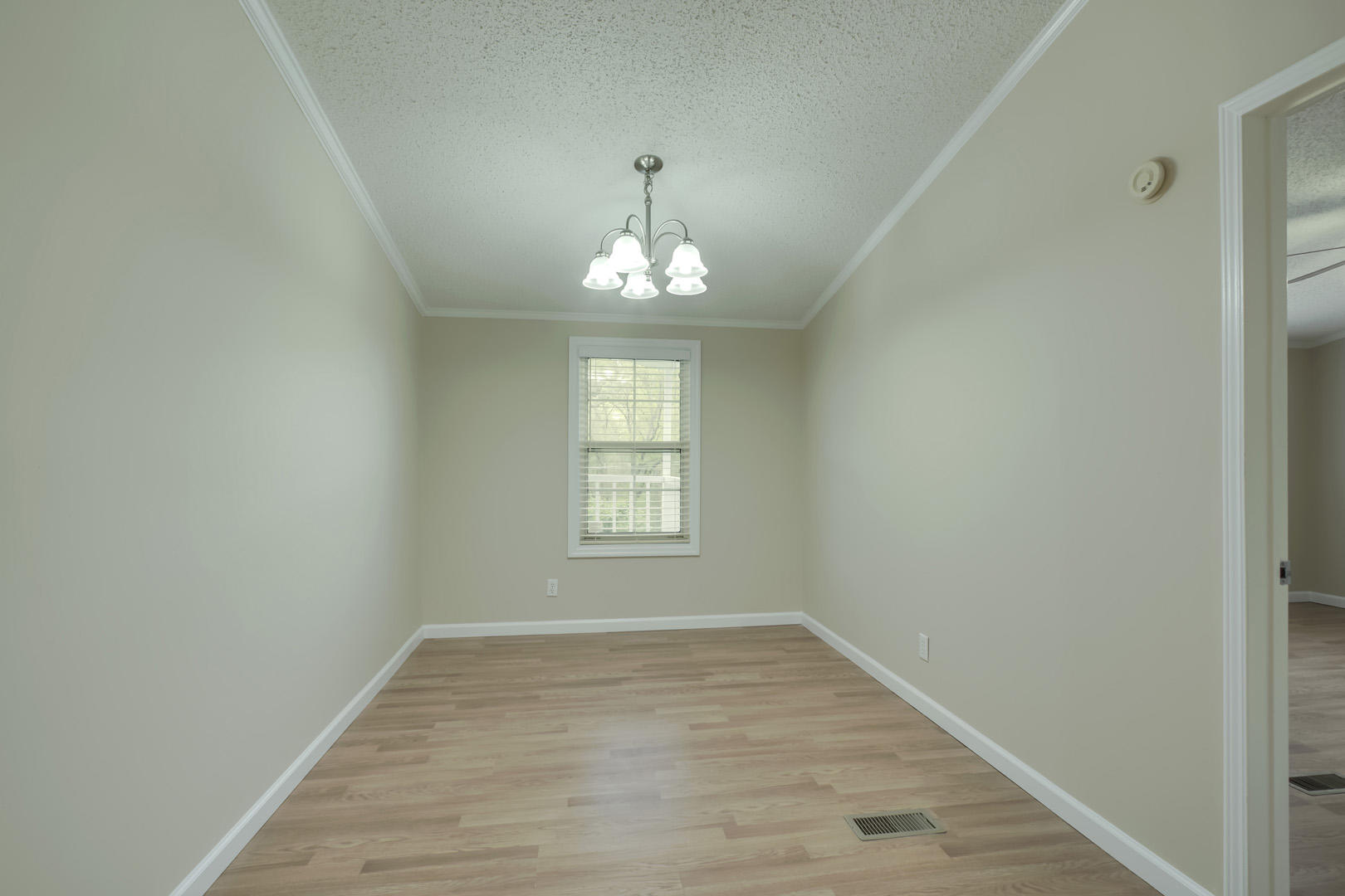 2926 Miller Road Powell, TN 37849 - Photo 14 of 30 14_MillerRoad_2926_Dining01