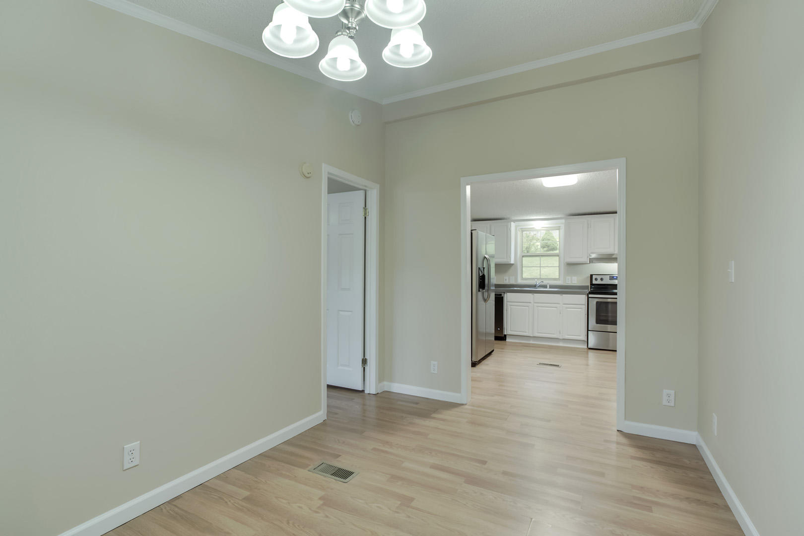 2926 Miller Road Powell, TN 37849 - Photo 15 of 30 15_MillerRoad_2926_Dining02