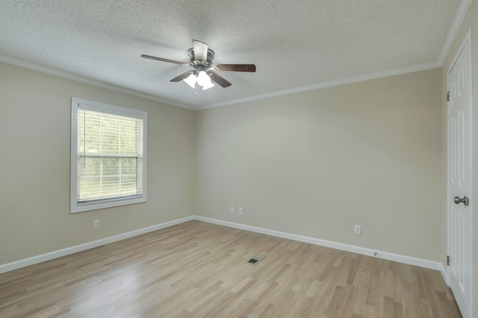 2926 Miller Road Powell, TN 37849 - Photo 21 of 30 21_MillerRoad_2926_Bedroom2_01