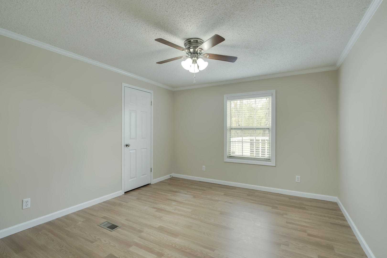 2926 Miller Road Powell, TN 37849 - Photo 23 of 30 23_MillerRoad_2926_Bedroom3_01