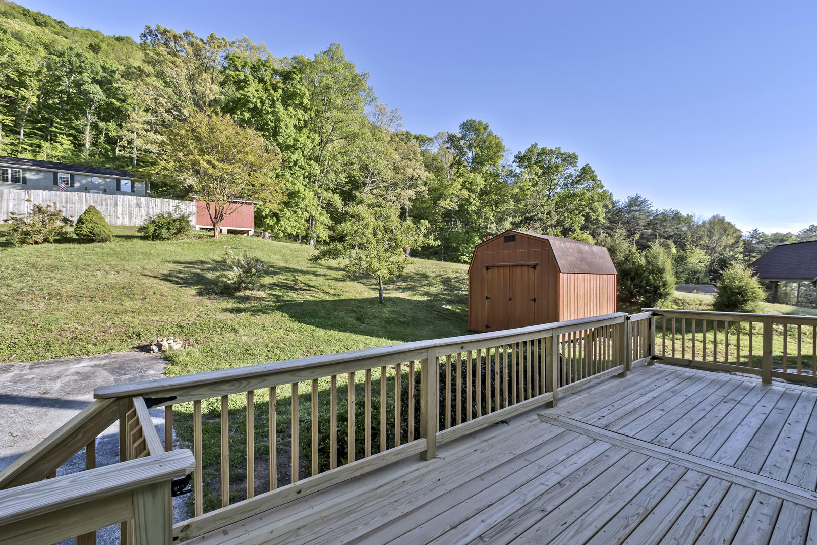 2926 Miller Road Powell, TN 37849 - Photo 26 of 30 26_MillerRoad_2926_Deck01