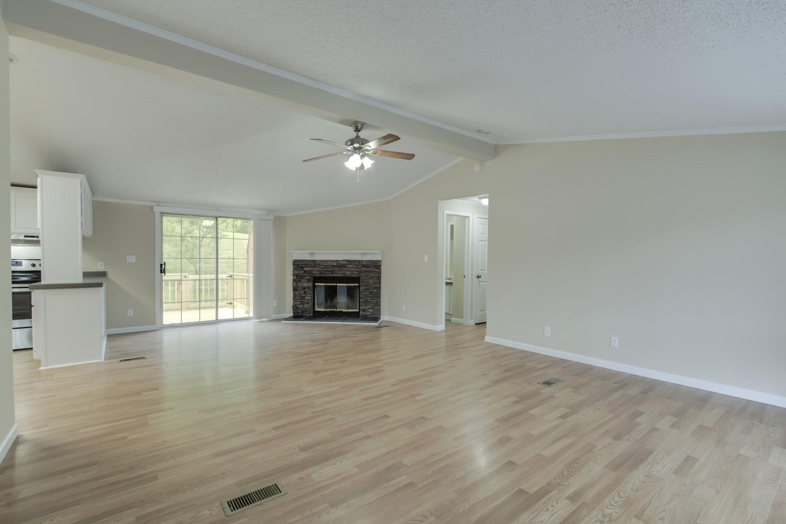 2926 Miller Road Powell, TN 37849 - Photo 4 of 30 04_MillerRoad_2926_GreatRoom01