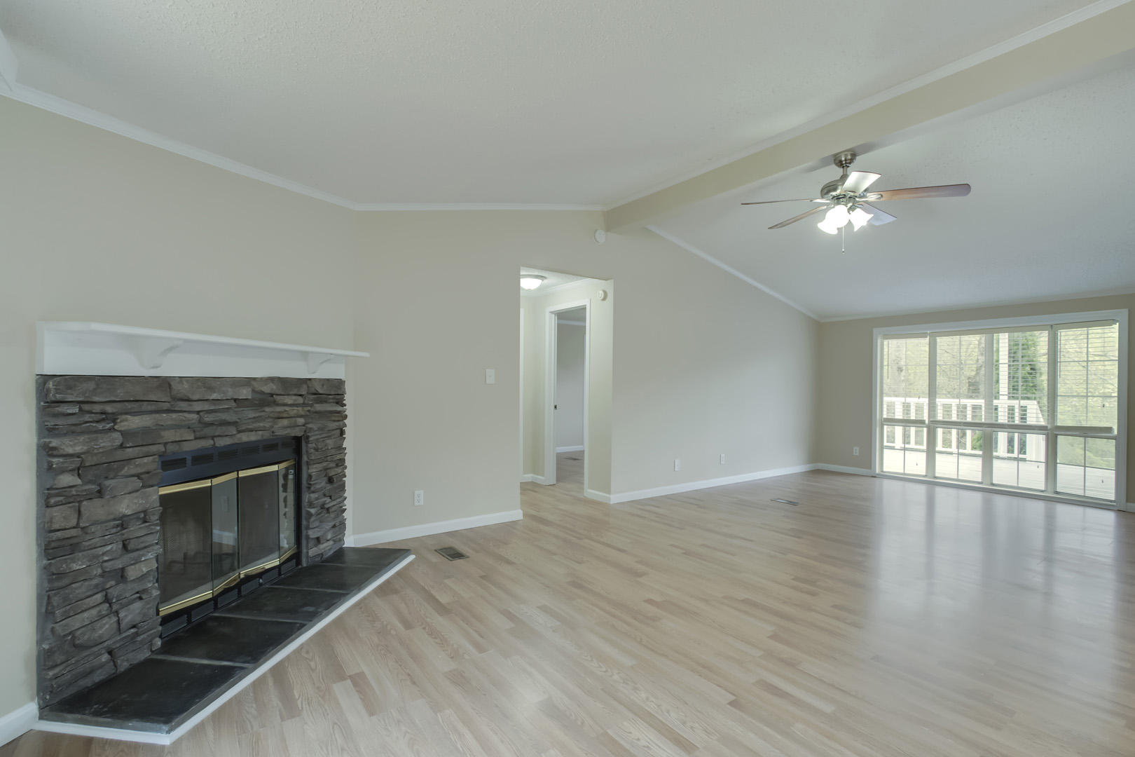 2926 Miller Road Powell, TN 37849 - Photo 5 of 30 05_MillerRoad_2926_GreatRoom02