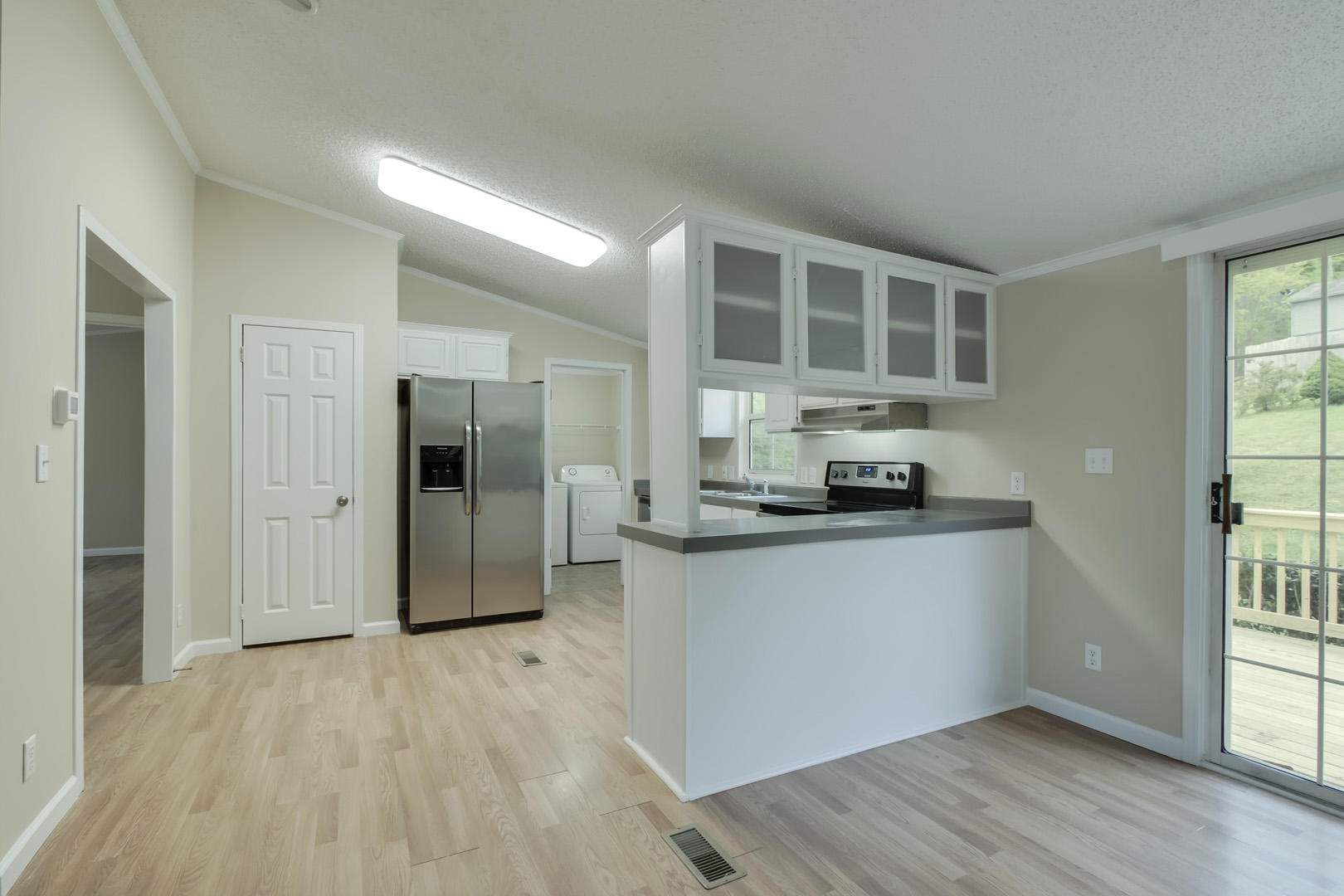 2926 Miller Road Powell, TN 37849 - Photo 8 of 30 08_MillerRoad_2926_Dining-KitchenEntries