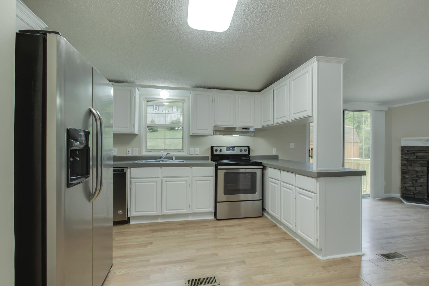 2926 Miller Road Powell, TN 37849 - Photo 9 of 30 09_MillerRoad_2926_Kitchen01