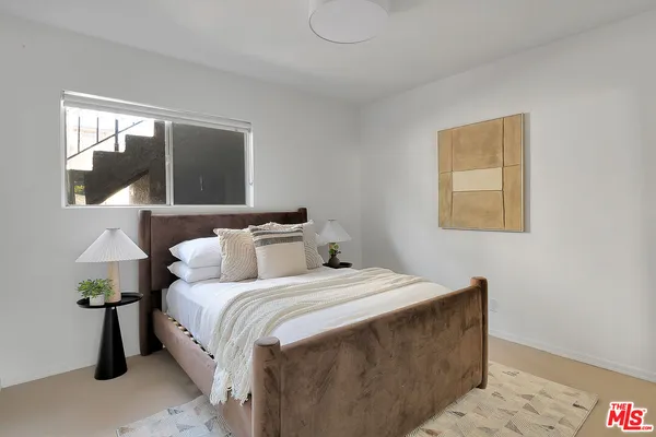 $2,199,000 | 830 Palms Boulevard, Venice, CA 90291