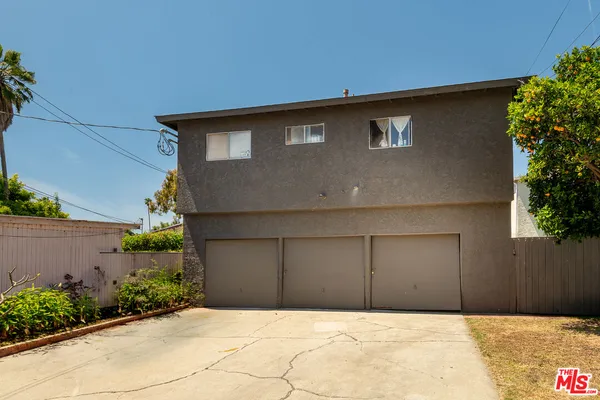$2,199,000 | 830 Palms Boulevard, Venice, CA 90291