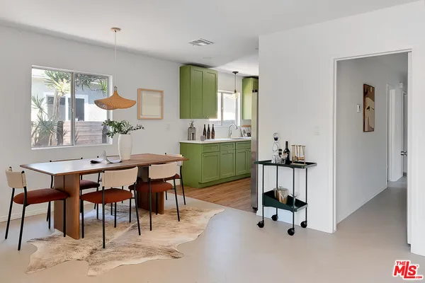 $2,199,000 | 830 Palms Boulevard, Venice, CA 90291