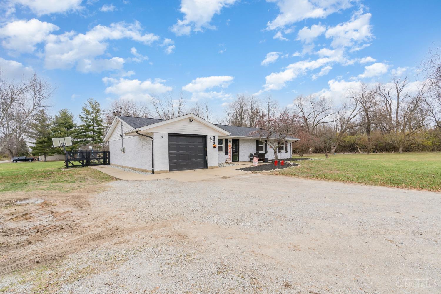 4894 Hamilton Scipio Road Hamilton, OH 45013 - Photo 3 of 24