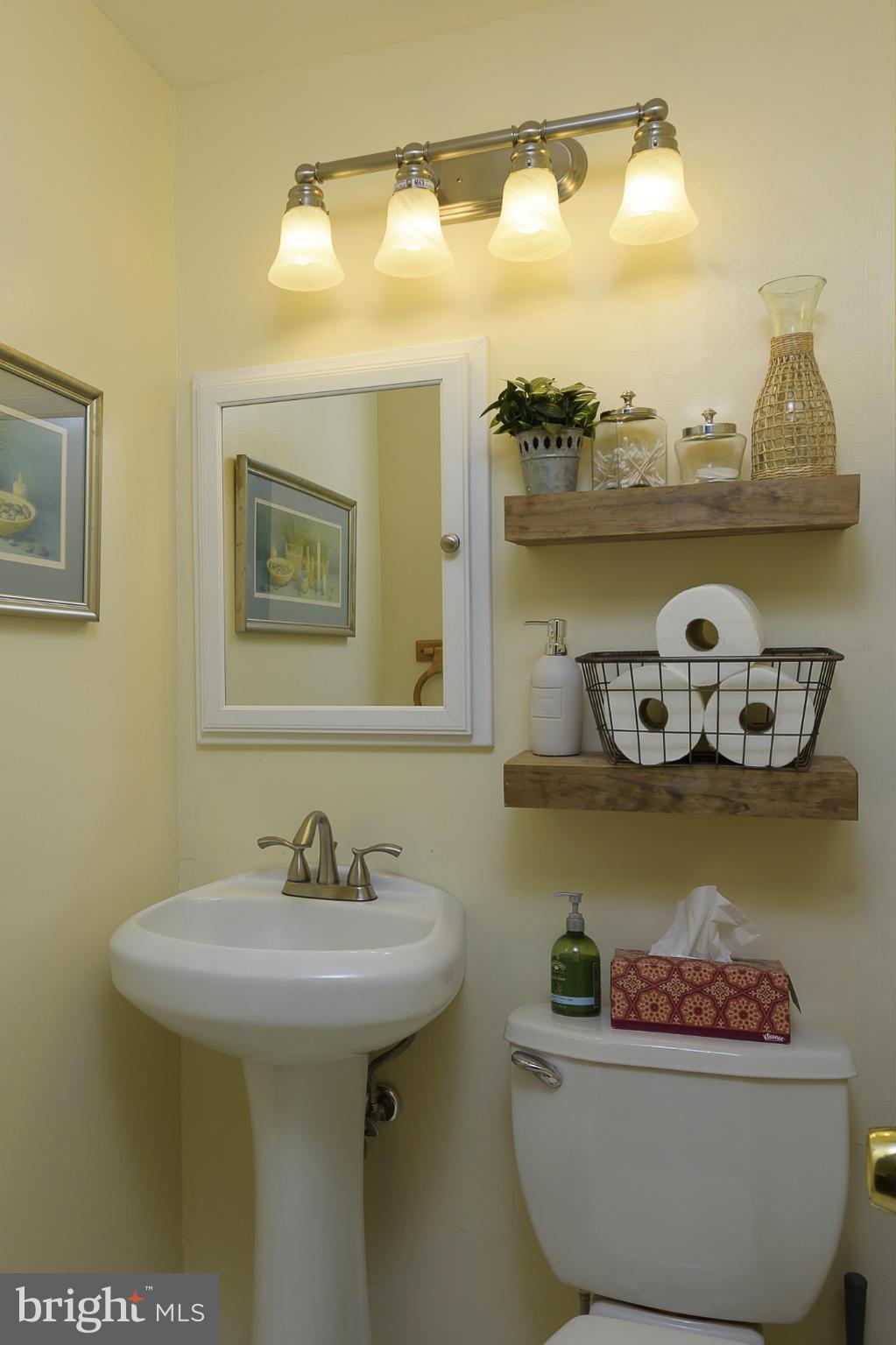 910 Grovehill Road Baltimore, MD 21227 - Photo 12 of 21 HALF BATHROOM