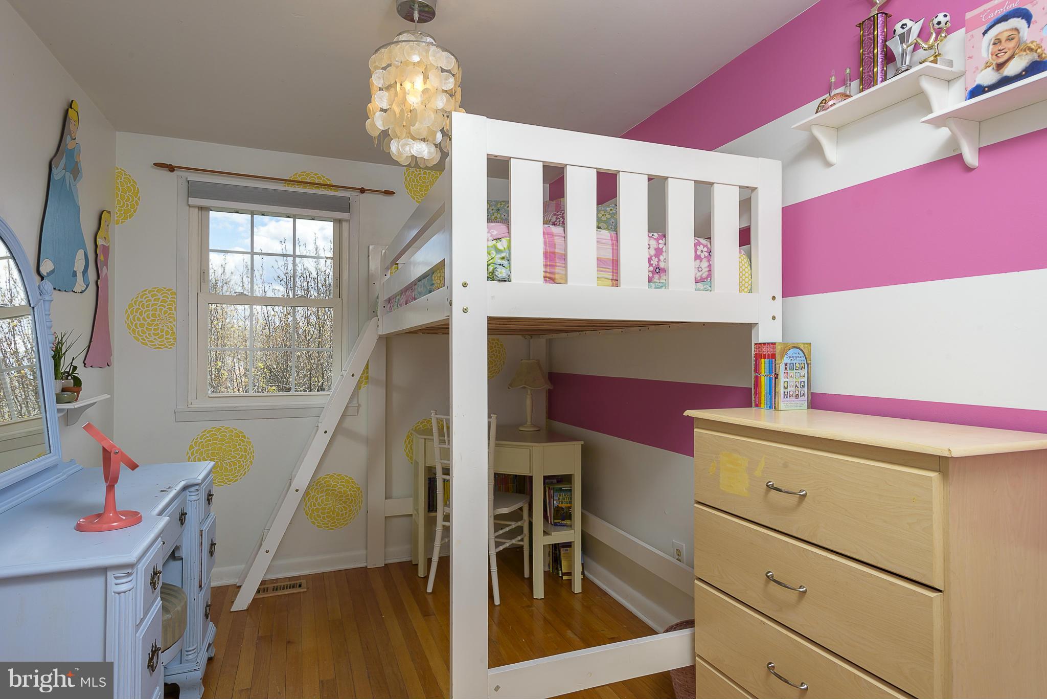910 Grovehill Road Baltimore, MD 21227 - Photo 15 of 21 BEDROOM 3