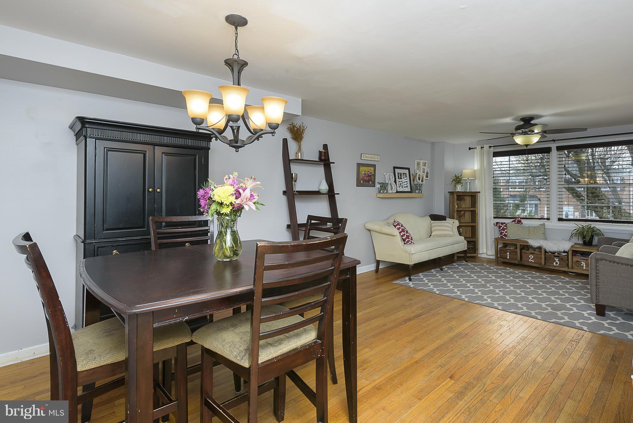 910 Grovehill Road Baltimore, MD 21227 - Photo 7 of 21 DINING TO LIVING
