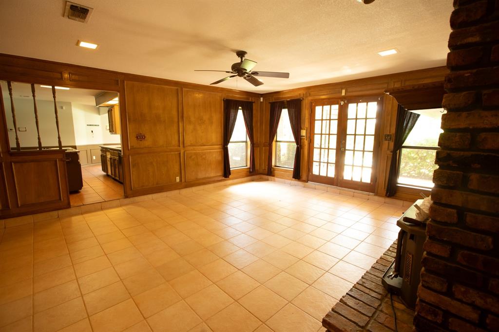 6837 Roberts Lane Fort Worth, TX 76140 - Photo 13 of 39 a view of an empty room with a window