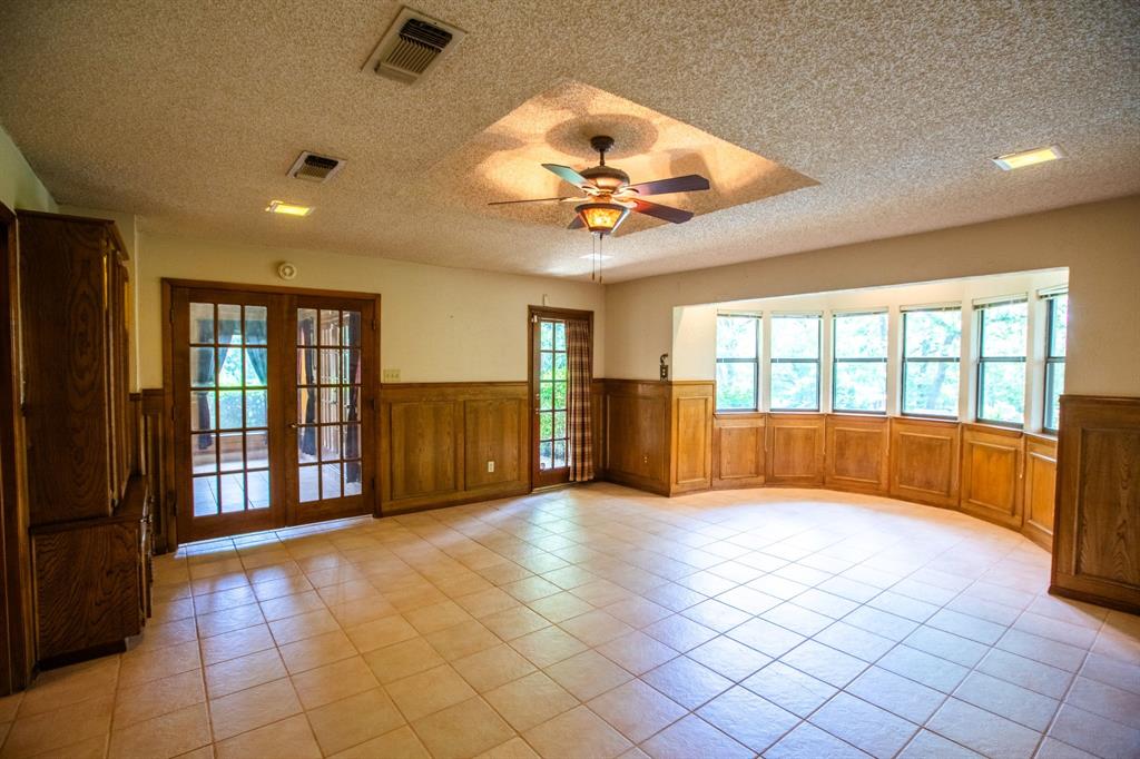 6837 Roberts Lane Fort Worth, TX 76140 - Photo 20 of 39 a view of an empty room with a window