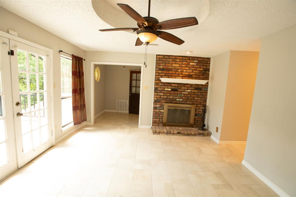 6837 Roberts Lane Fort Worth, TX 76140 - Photo 25 of 39