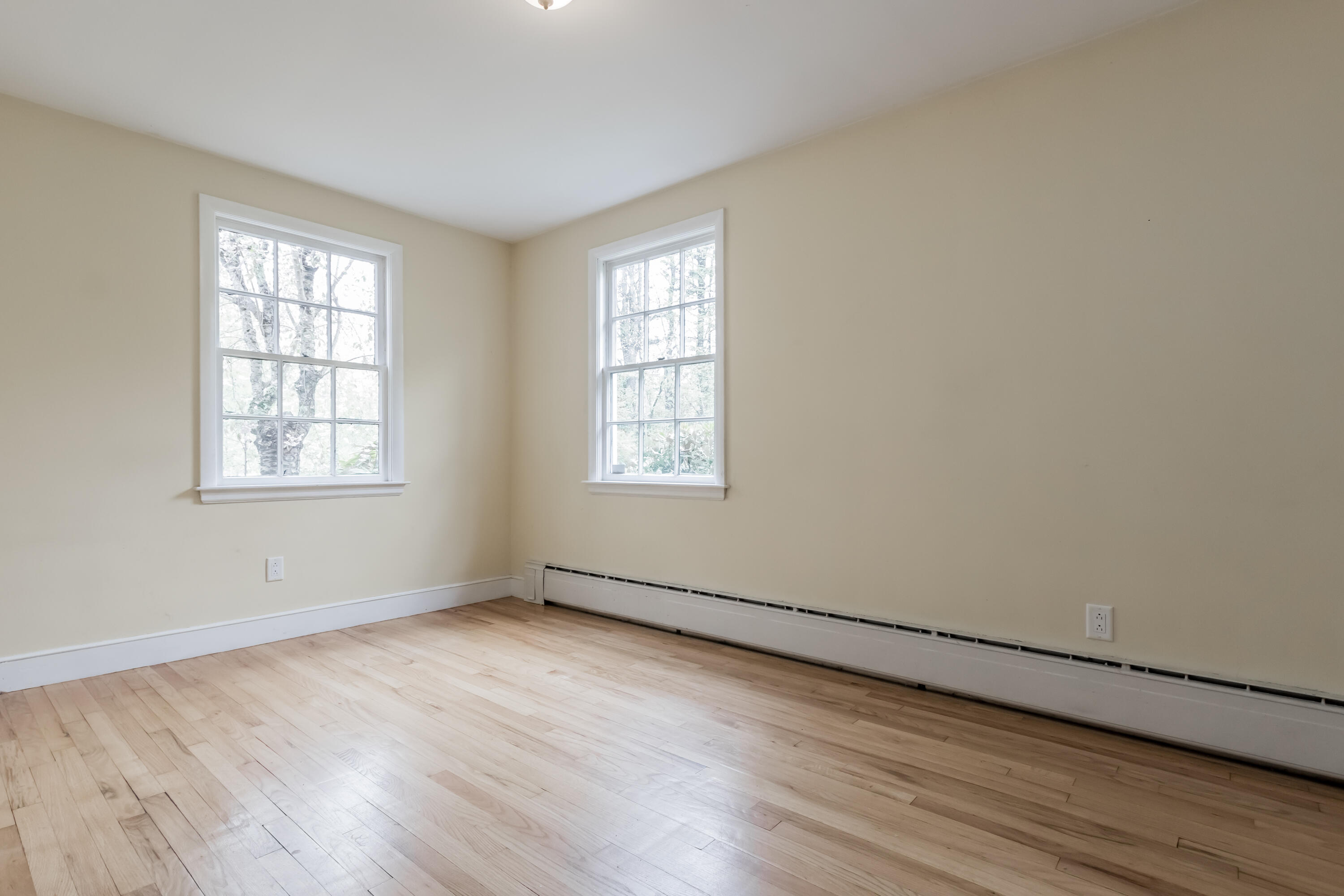 97 Middle Road Cumberland Center, ME 04021 - Photo 26 of 37 20220516AV-71051