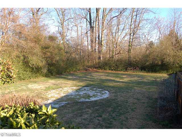 1814 Rendall Street Burlington, NC 27215 - Photo 15 of 15 Yard/Garden.