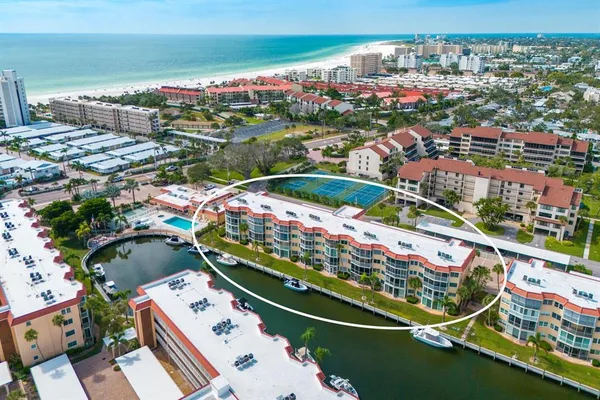 $438,000 | 1250 North Portofino Drive, Unit 304, Sarasota, FL 34242