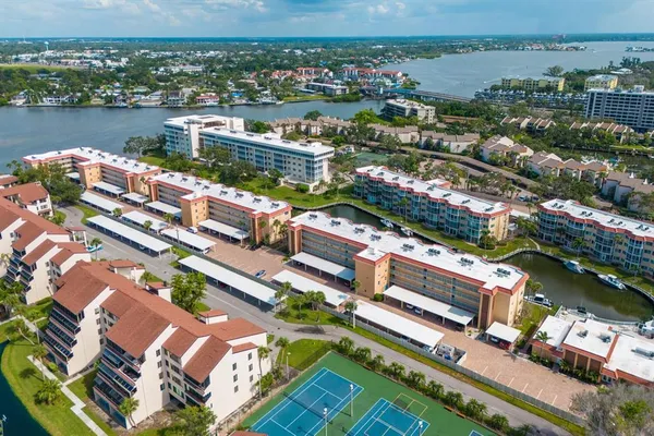$438,000 | 1250 North Portofino Drive, Unit 304, Sarasota, FL 34242