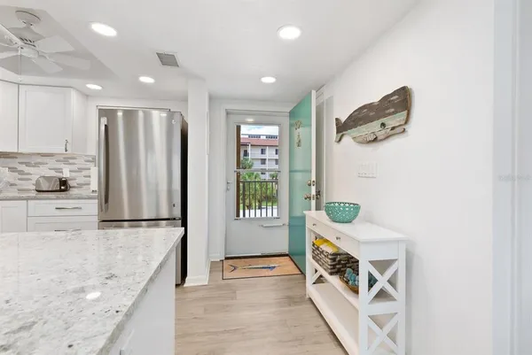 $438,000 | 1250 North Portofino Drive, Unit 304, Sarasota, FL 34242