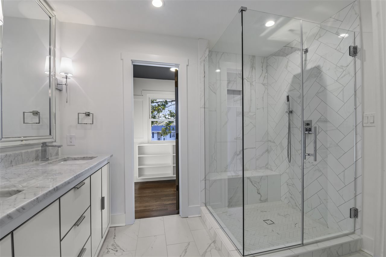 321 Compton Road Raleigh, NC 27609 - Photo 10 of 26 Master Bath/Spa