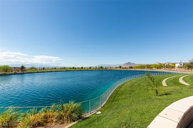 $2,100 | 117 Destiny Orch Court, Henderson, NV 89011