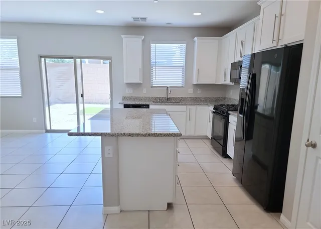 $2,100 | 117 Destiny Orch Court, Henderson, NV 89011