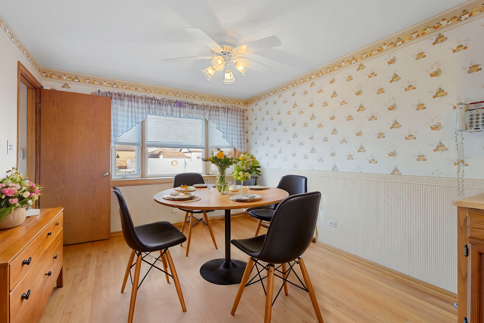11008 Parkside Avenue Chicago Ridge, IL 60415 - Photo 2 of 44 Gallery Image 2