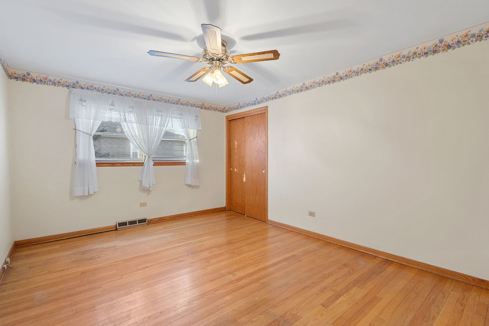 11008 Parkside Avenue Chicago Ridge, IL 60415 - Photo 23 of 44 Gallery Image 23