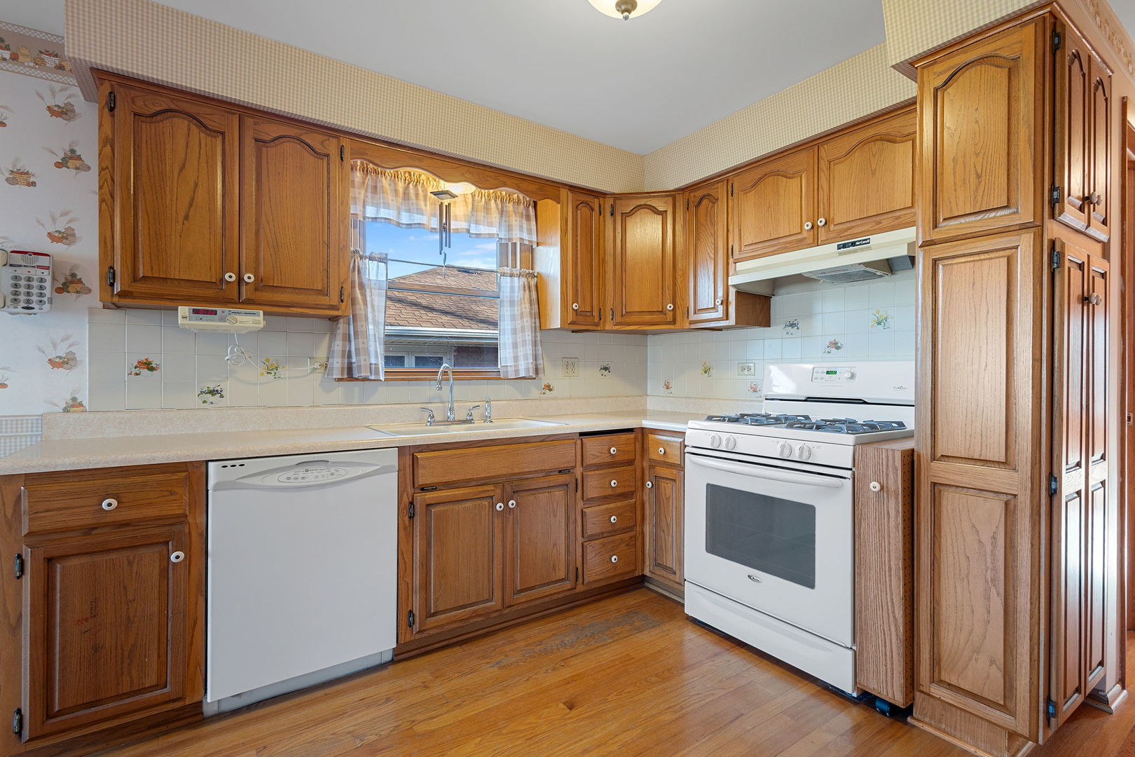 11008 Parkside Avenue Chicago Ridge, IL 60415 - Photo 3 of 44 Gallery Image 3