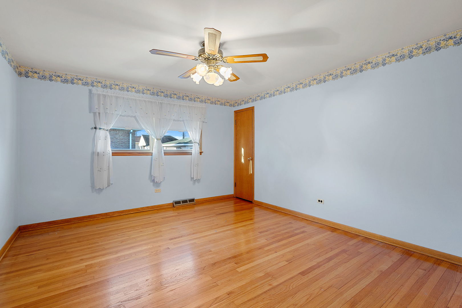 11008 Parkside Avenue Chicago Ridge, IL 60415 - Photo 31 of 44 Gallery Image 31