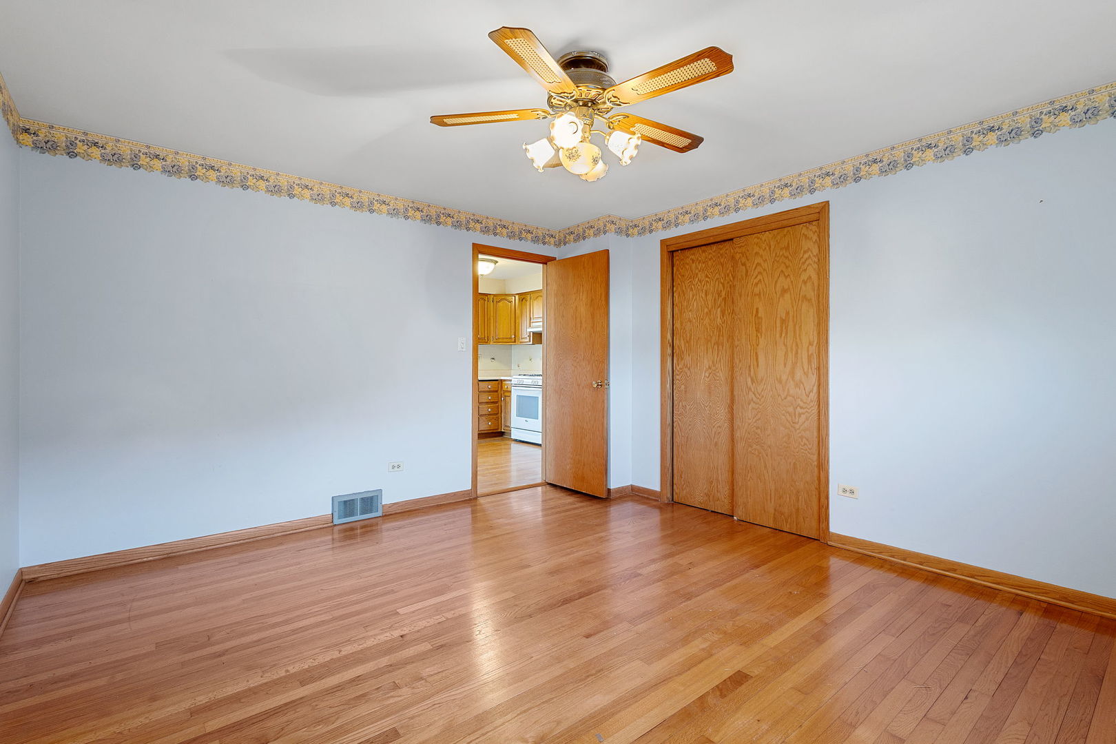 11008 Parkside Avenue Chicago Ridge, IL 60415 - Photo 32 of 44 Gallery Image 32