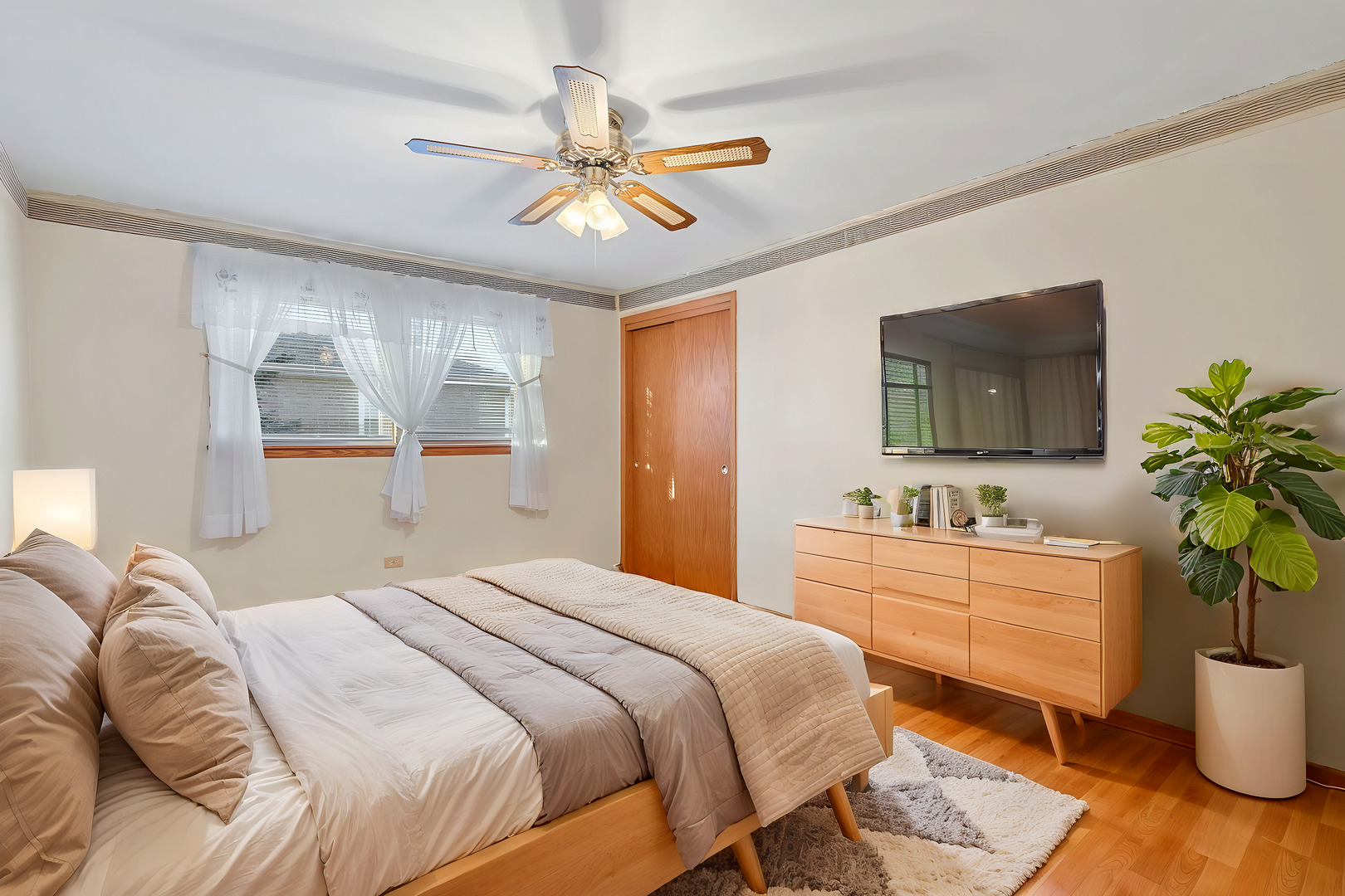 11008 Parkside Avenue Chicago Ridge, IL 60415 - Photo 7 of 44 Gallery Image 7