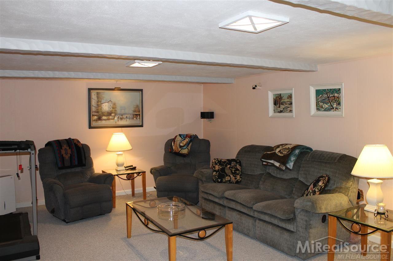758 Barrington Road Grosse Pointe Park, MI 48230 - Photo 26 of 30