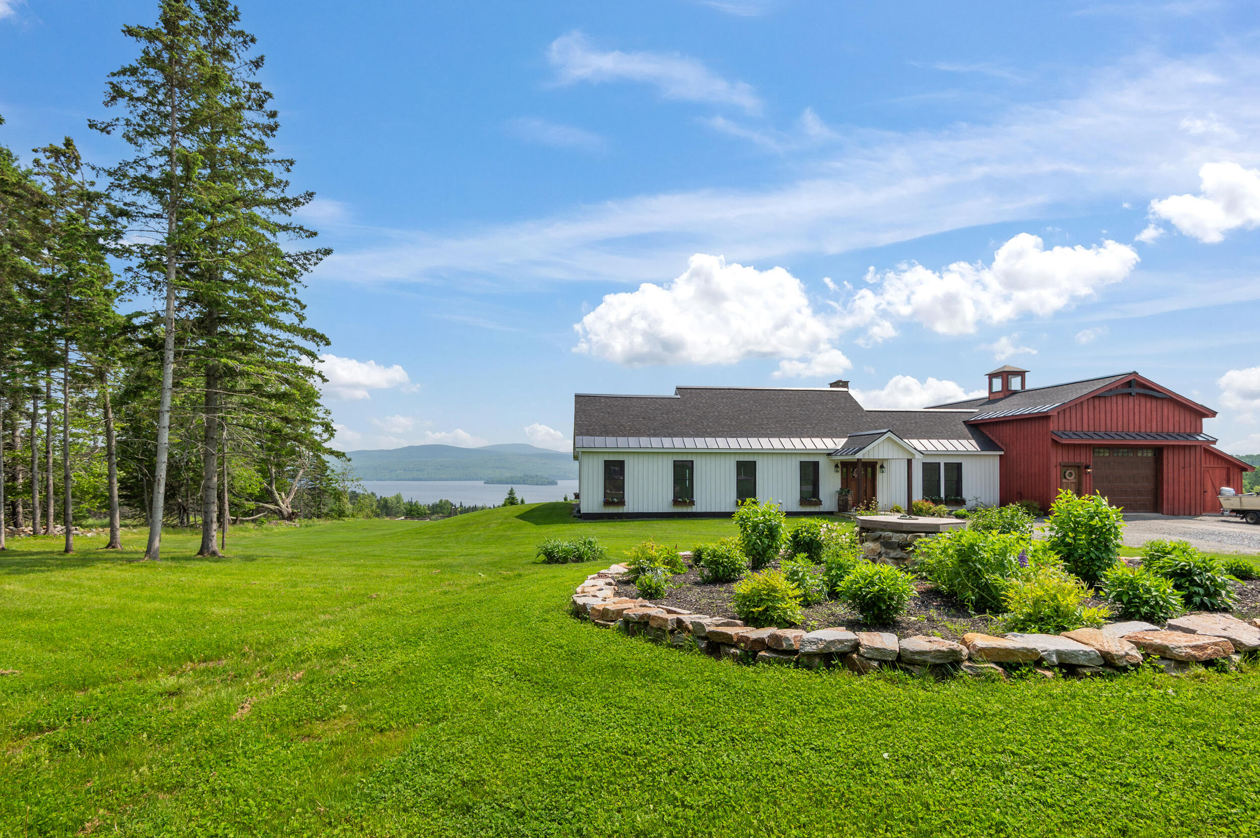 3062 Main Street Rangeley, ME 04970 - Photo 9 of 55 _JRV3232