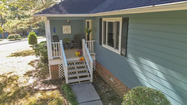 $379,900 | 180 Northwest Mapleton Forest Drive, Cleveland, TN 37312