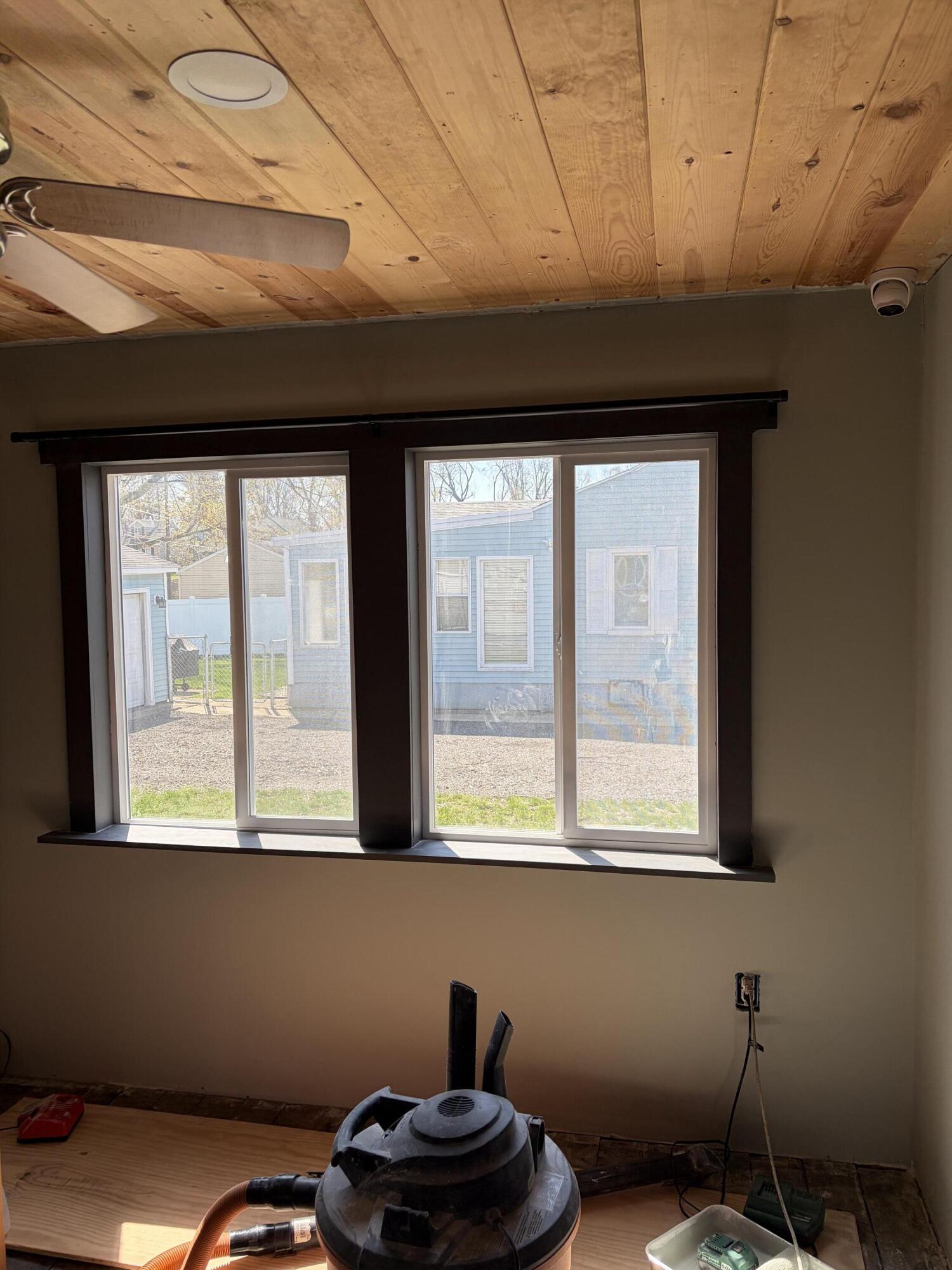54252 North Ironwood Road South Bend, IN 46635 - Photo 18 of 21 a room with a window