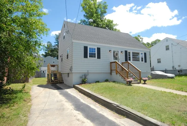 $500,000 | 12 Edgewood Road, Billerica, MA 01821