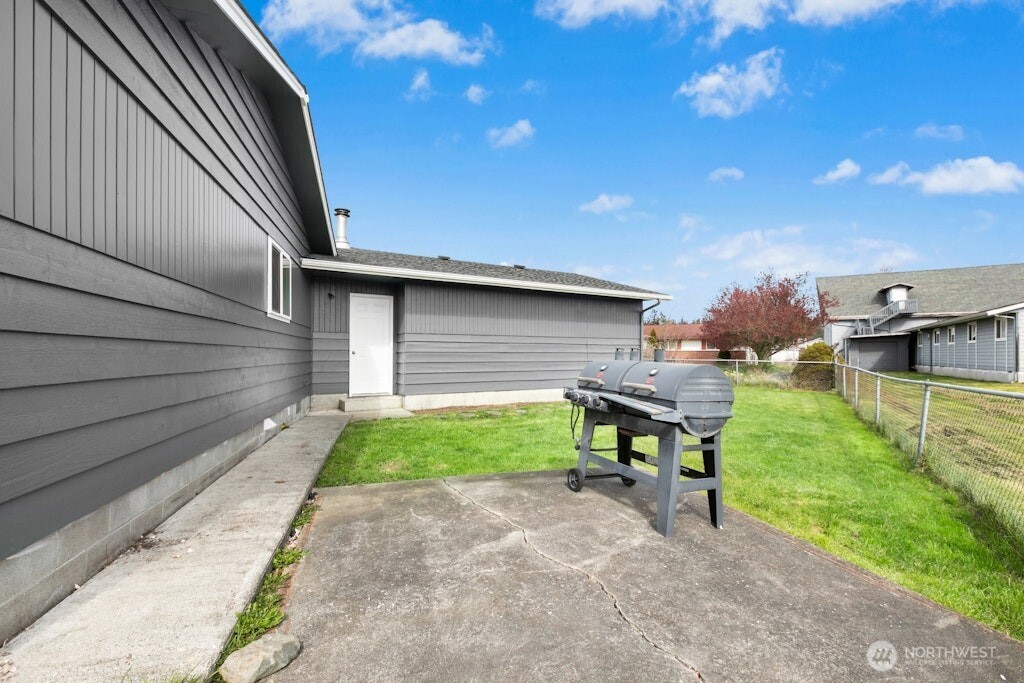 335 Southwest 4th Avenue Oak Harbor, WA 98277 - Photo 26 of 27