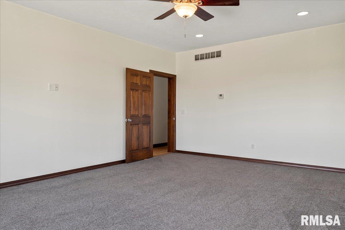 6515 West Logan County Line Road Williamsville, IL 62693 - Photo 19 of 95 Gallery Image 19
